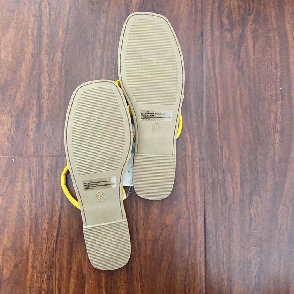 Slippers - Picture 2 of 2
